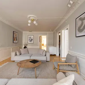 Big 4 Bedroom With Bathtub By Cph Hall Square , Copenhagen Denmark